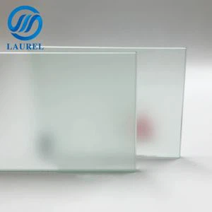 ¿Qué es una mampara de vidrio decorativa?